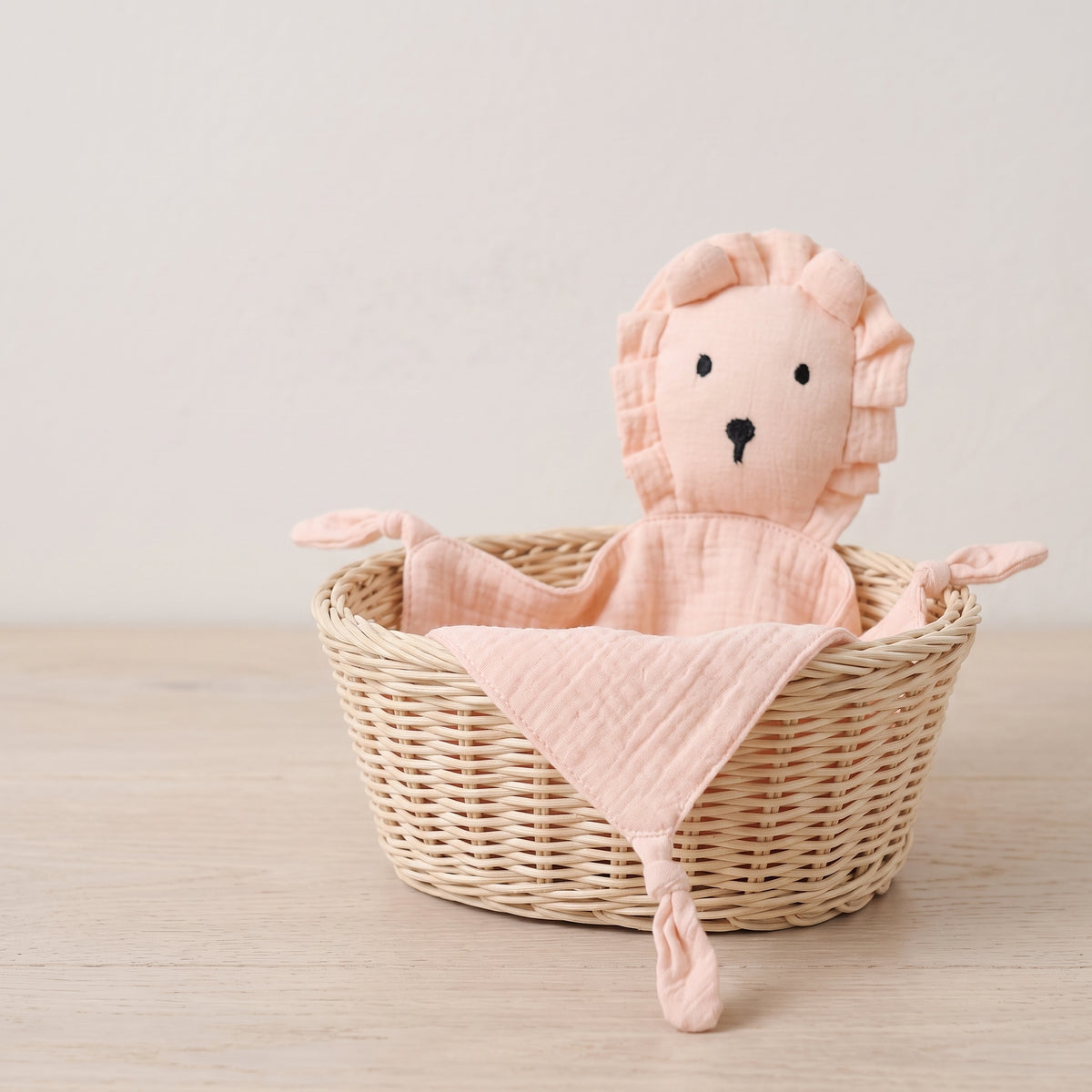 Doudou plat lion en mousseline de coton - Safran