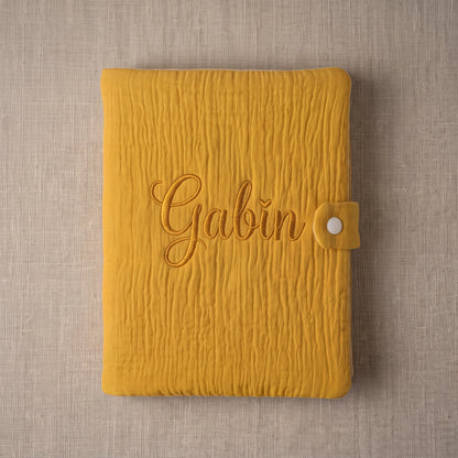 Protège Carnet de Santé Personnalisé jaune